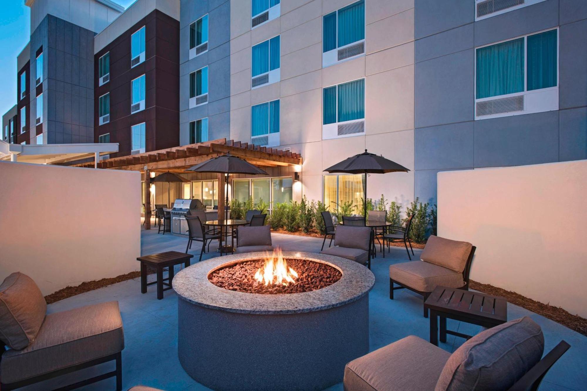 Towneplace Suites By Marriott Lakeland Bagian luar foto